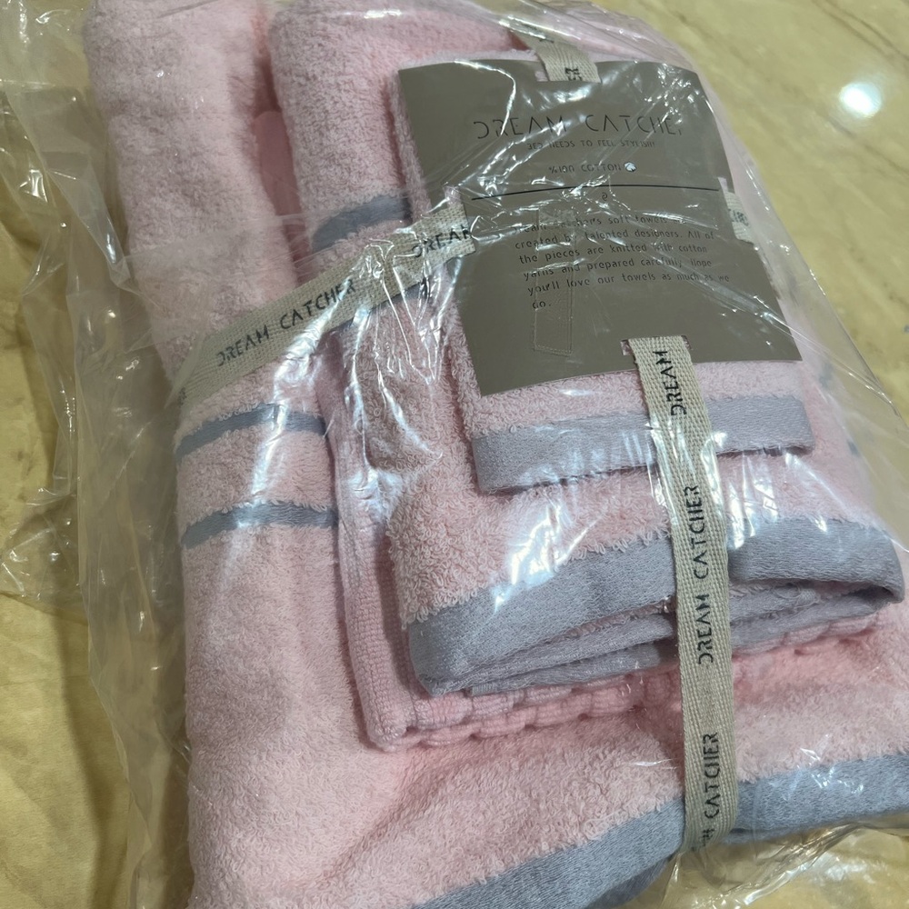 Dream Catcher Pink and Gray Towel Set of 4